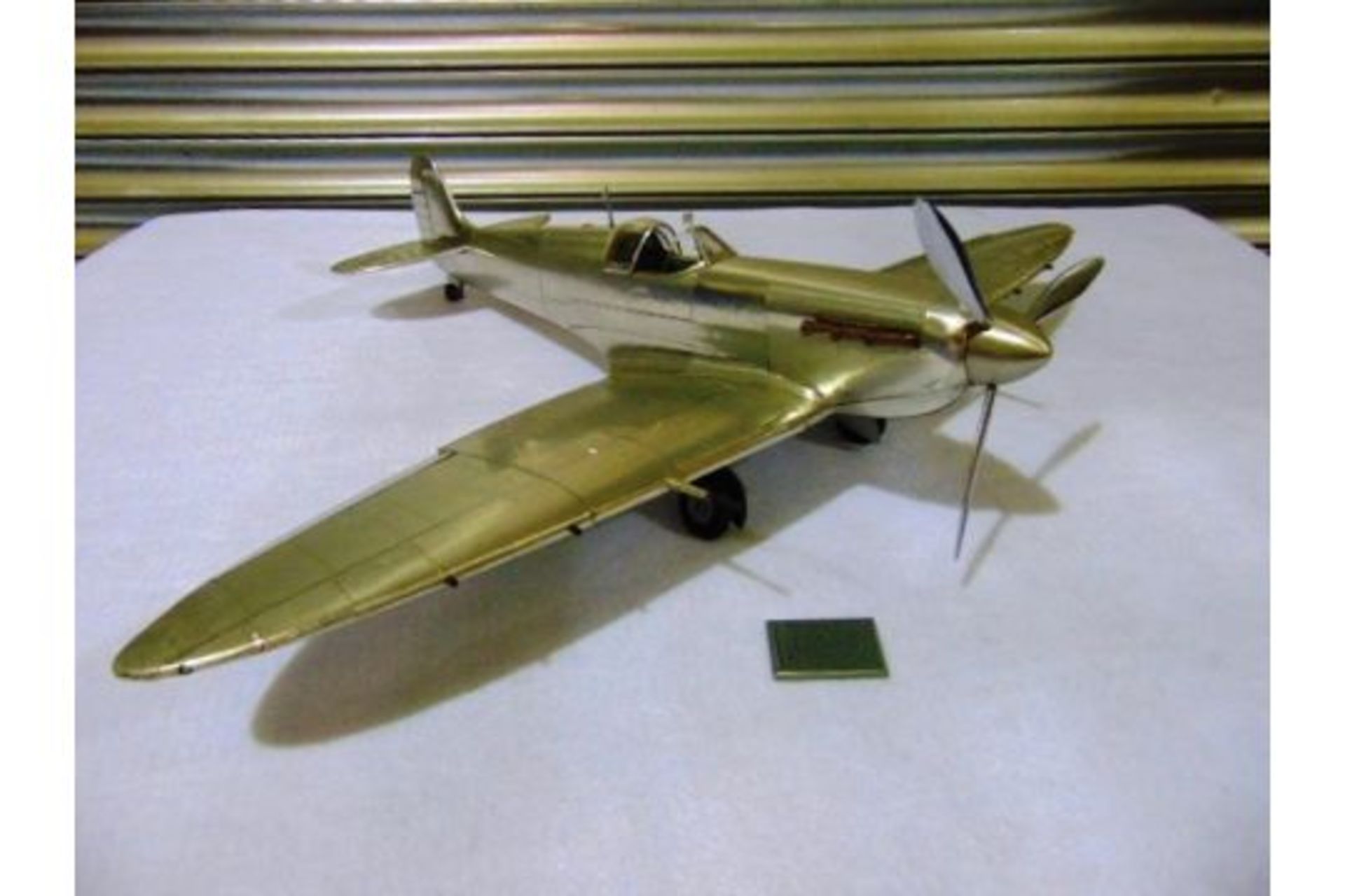 WWII SUPERMARINE SPITFIRE ALUMINIUM SCALE MODEL - Image 2 of 10