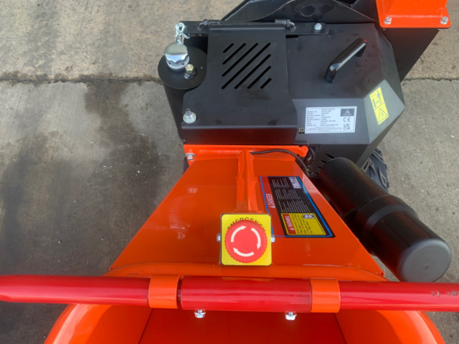 * BRAND NEW * Unused Armstrong DR-GS-15SF Electric start, Petrol Powered Hydraulic feed Wood Chipper - Image 35 of 41