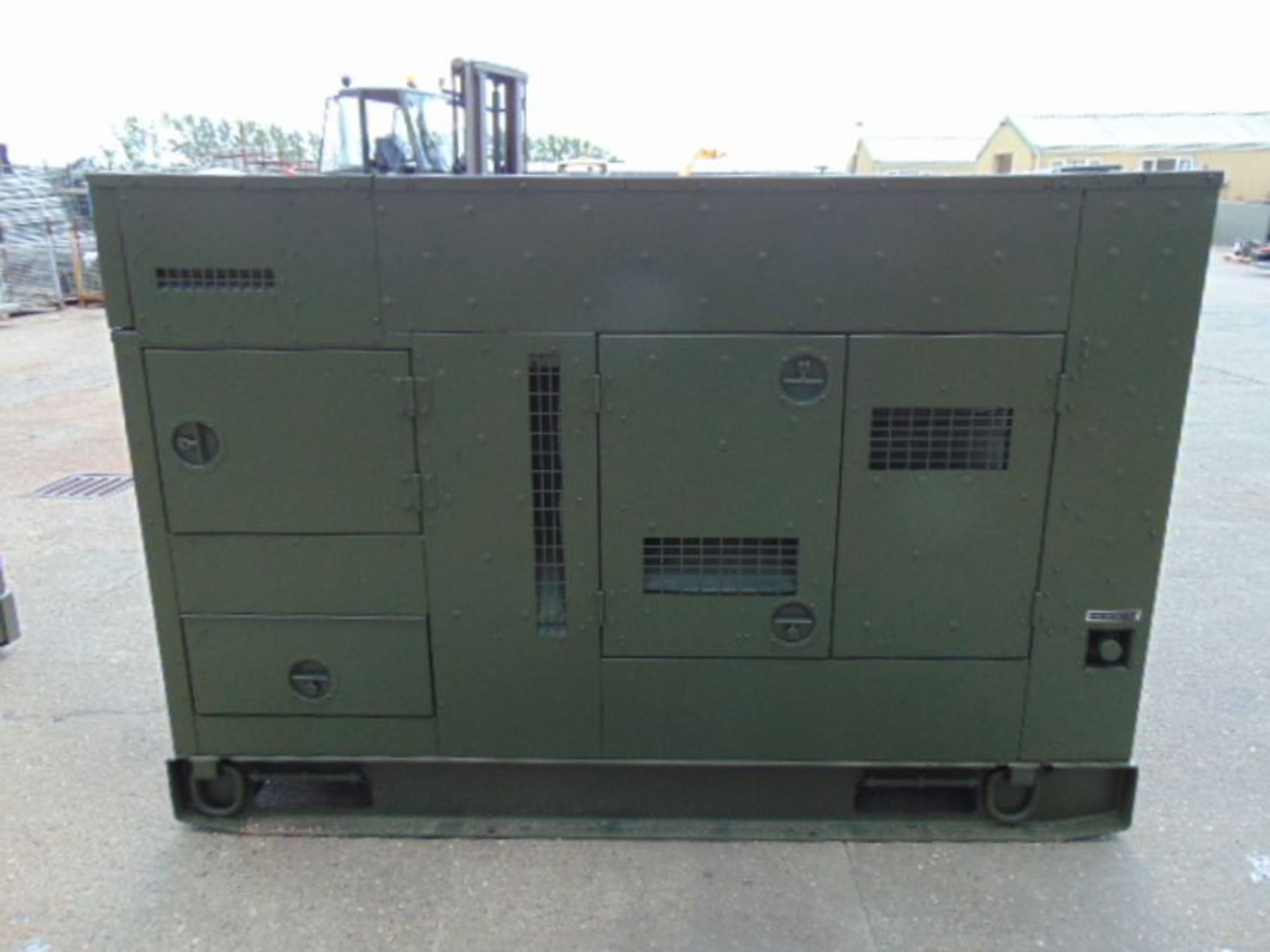 MEP-806B John Deere Diesel Powered 3 phase 75KVA 60KW-50/60HZ Generator - Image 4 of 22
