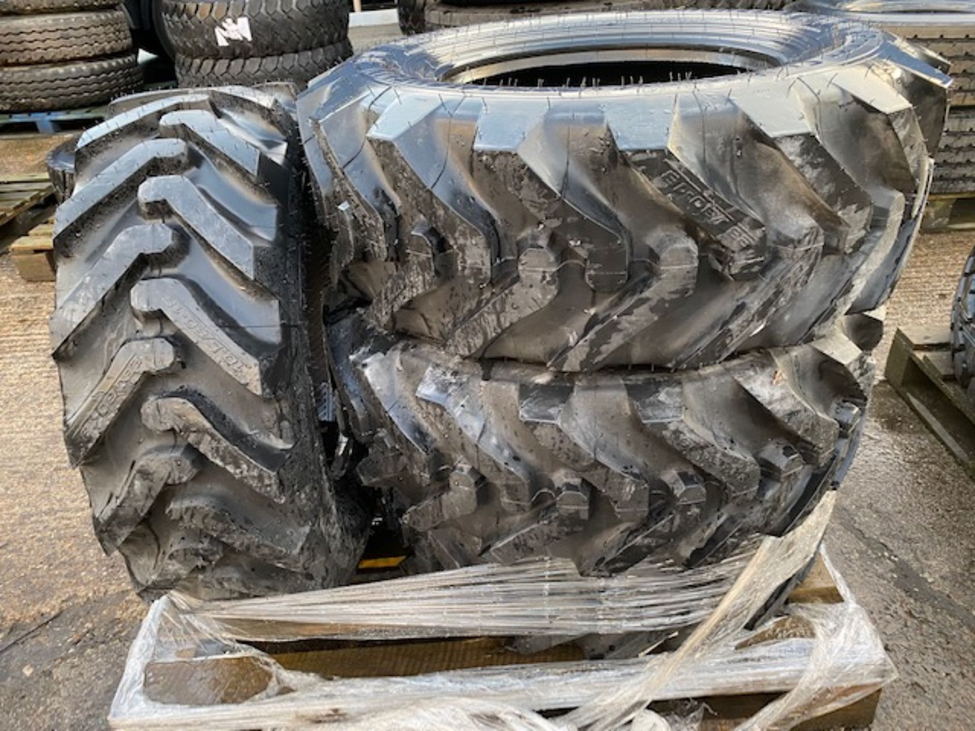 4 x Michelin 280/80-18 Power CL tyres, unused, suitable for mini JCB telehandler etc - Image 3 of 8