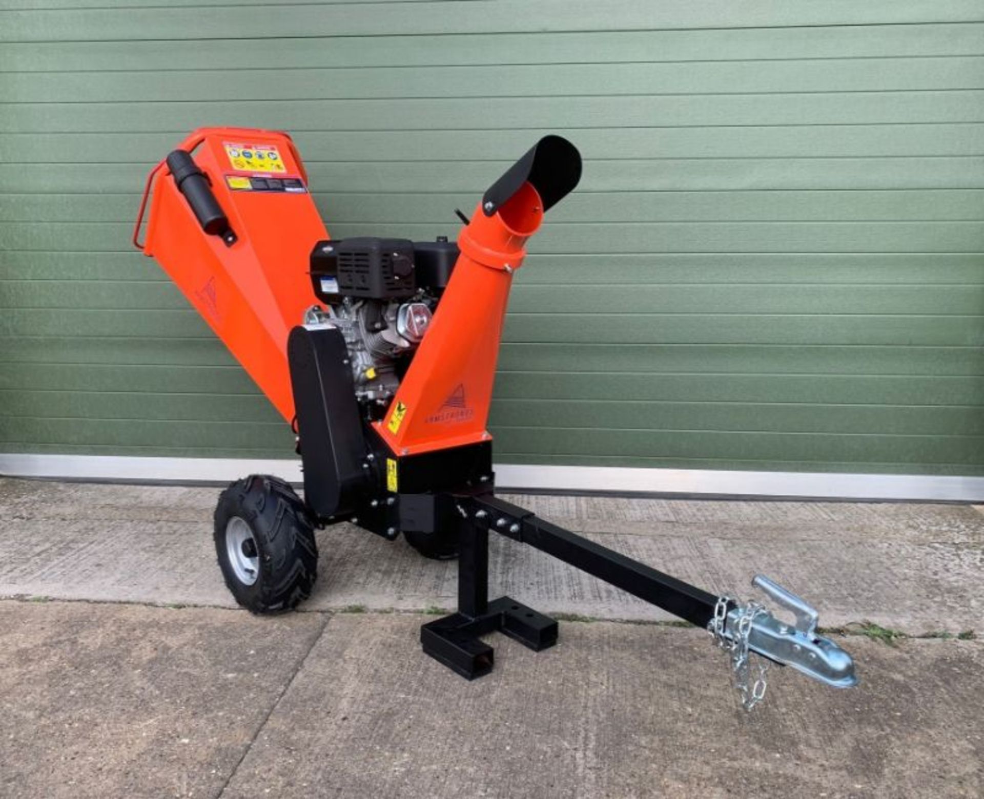 ** BRAND NEW ** Unused Armstrong DR-GS-15H Electric start Petrol Wood Chipper - Image 2 of 34