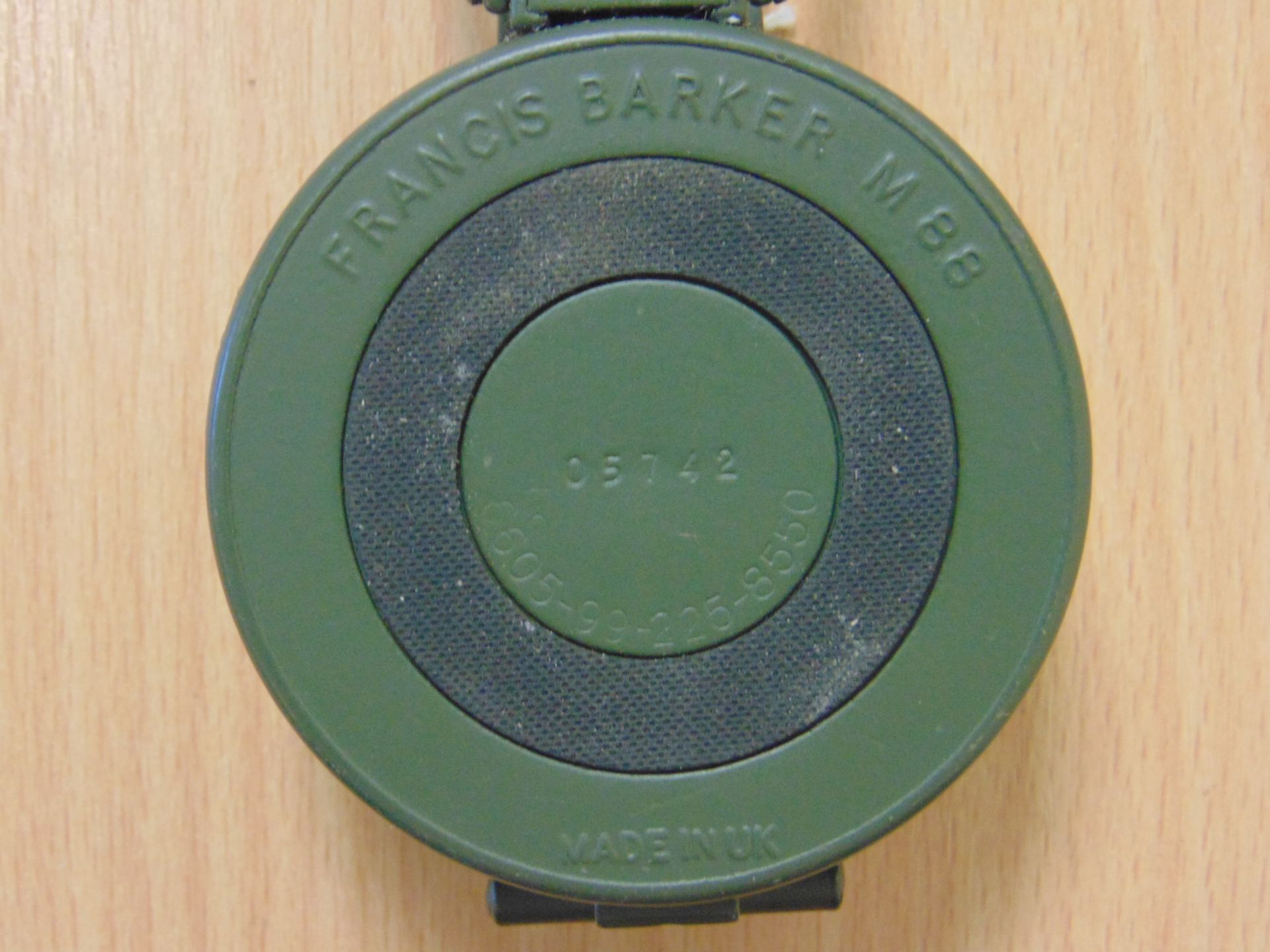 FRANCIS BAKER M88 PRISMATIC COMPASS BRITISH ARMY ISSUE MADE IN UK ** UNISSUED** - Image 6 of 6