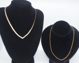 9ct gold necklace in a plait design of gold, white and rose gold colours, marked Italy 375, approx