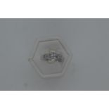 18ct white gold 1ct baguette and princess cut diamond ring, marked zen 750 bg:0.32 Pr:0.68 approx