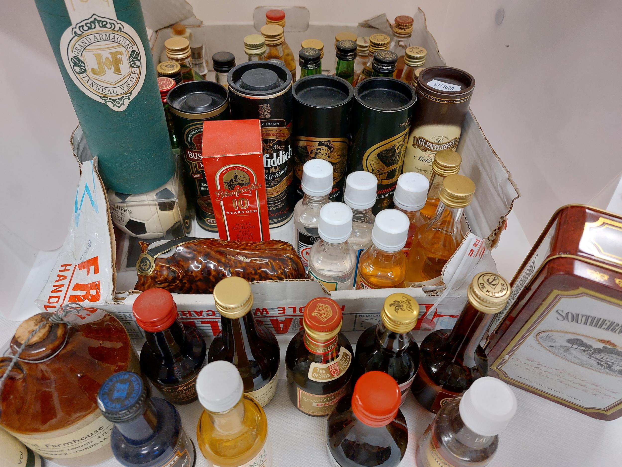 A collection of miniatures including whiskies, port, spirits, liqueurs etc A/F - Image 3 of 3