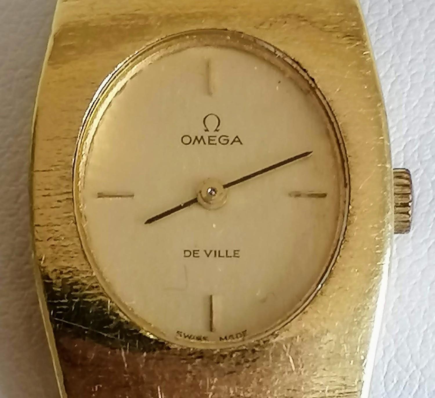 A ladies 18ct yellow gold Omega De Ville wristwatch, the rectangular case enclosing oval champagne - Image 2 of 7