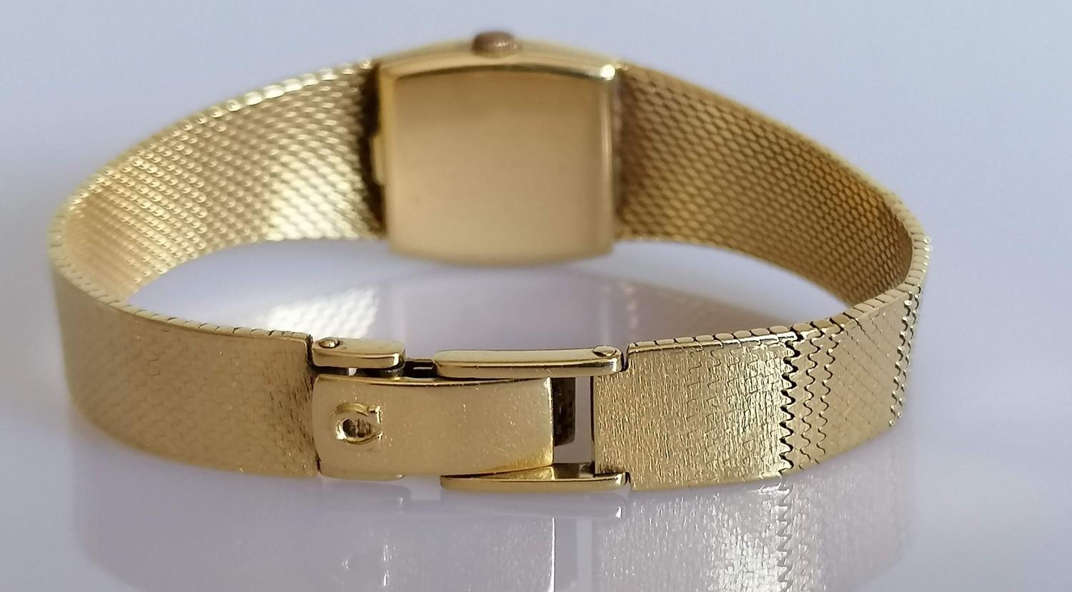 A ladies 18ct yellow gold Omega De Ville wristwatch, the rectangular case enclosing oval champagne - Image 6 of 7