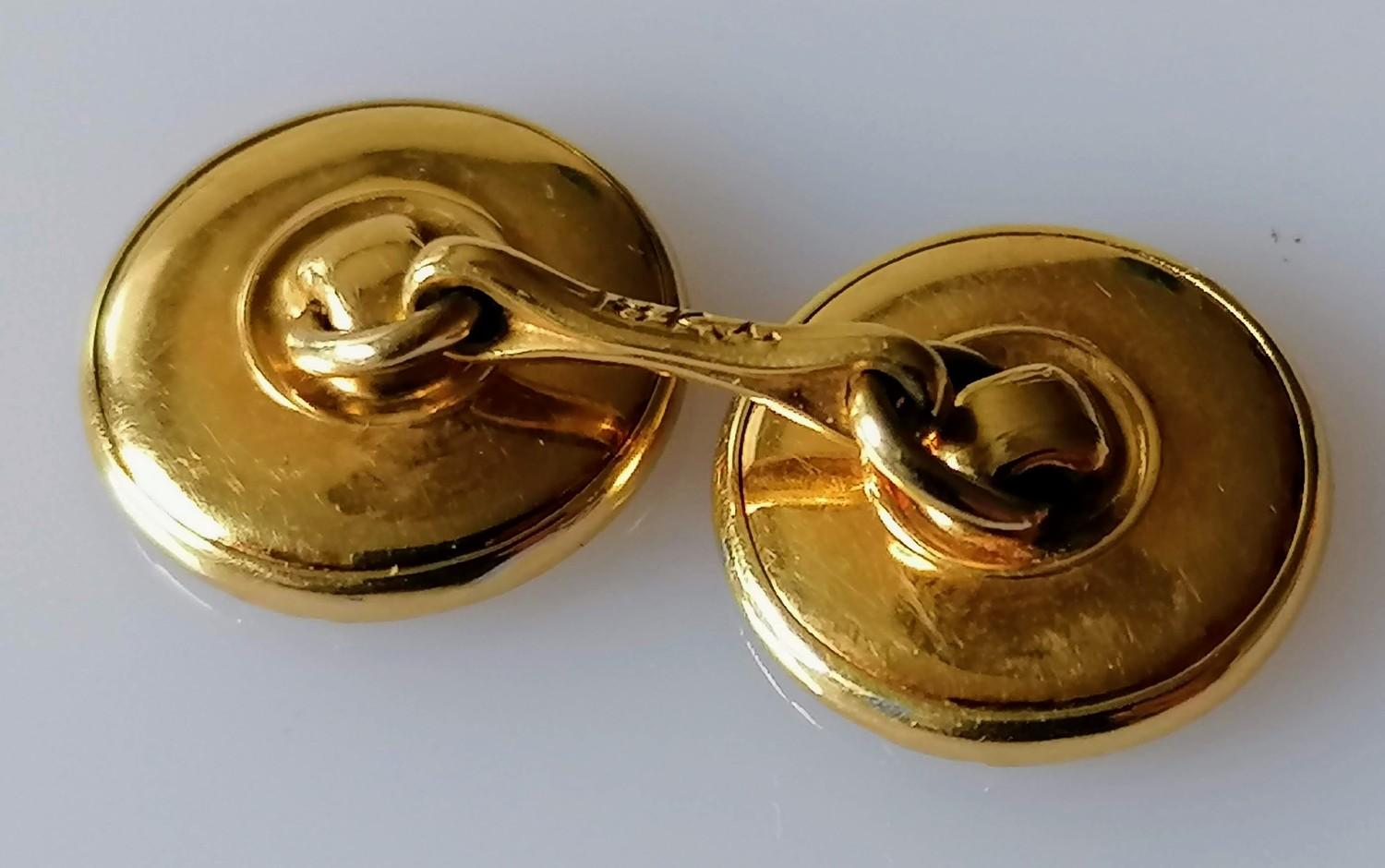 A cased mother of pearl and gold dress set comprising: a pair of double sided cufflinks, four - Image 3 of 5