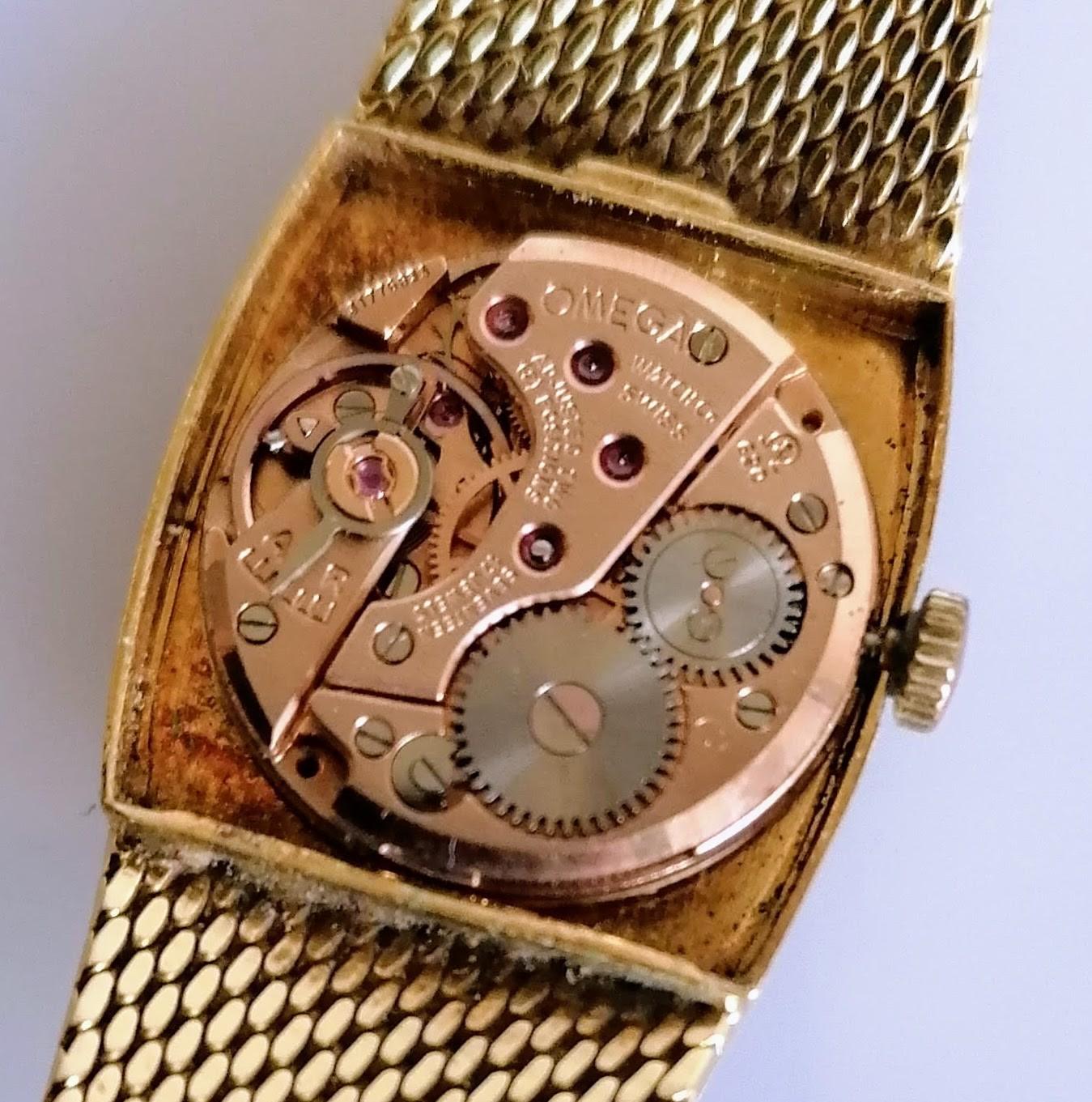 A ladies 18ct yellow gold Omega De Ville wristwatch, the rectangular case enclosing oval champagne - Image 5 of 7