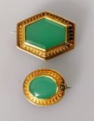 Two Oriental chalcedony-set gold brooches with faceted design, one oval 25mm x 20mm, one hexagonal