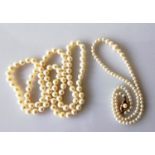 A single string of graduated cultured pearls measuring 4mm to 8mm, approximately, 42 cm united by