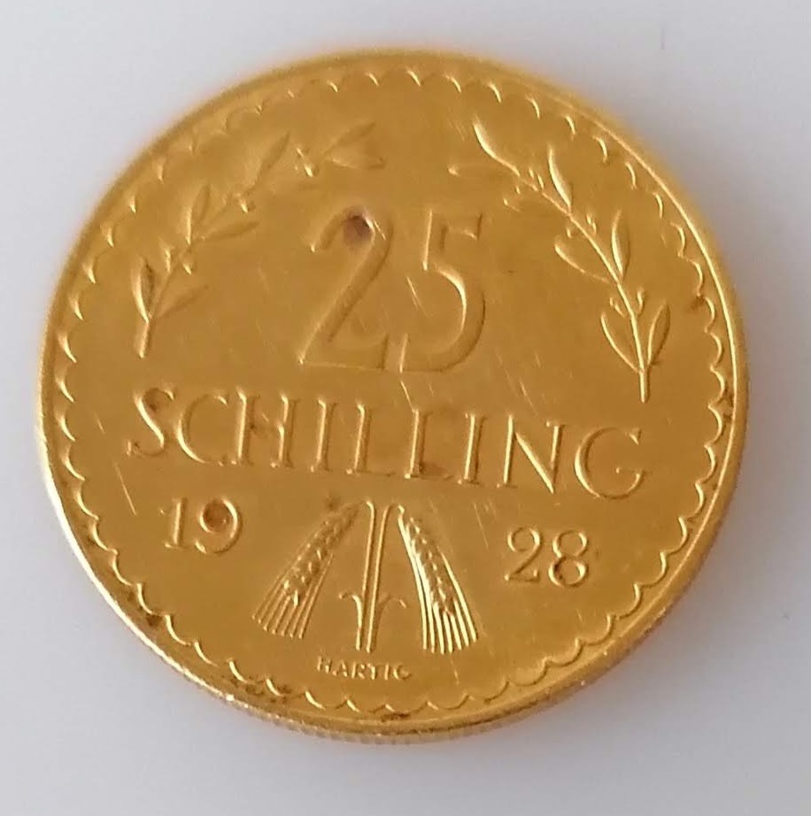 A 1928 Austrian 25 schilling gold coin, 5.89g - Image 2 of 2