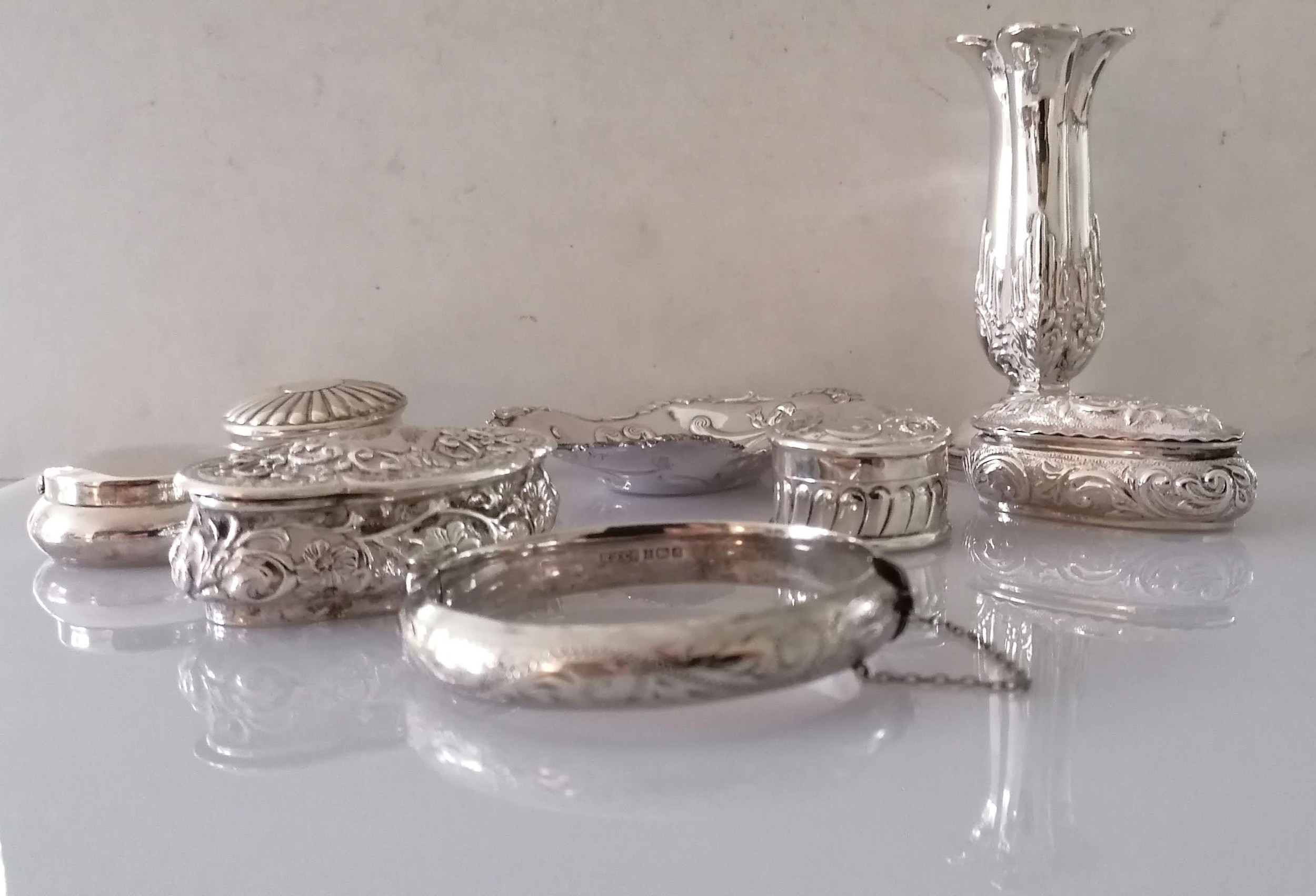 An assortment of four late Victorian Birmingham silver ring or pill boxes, (one other, plain, not - Image 3 of 3