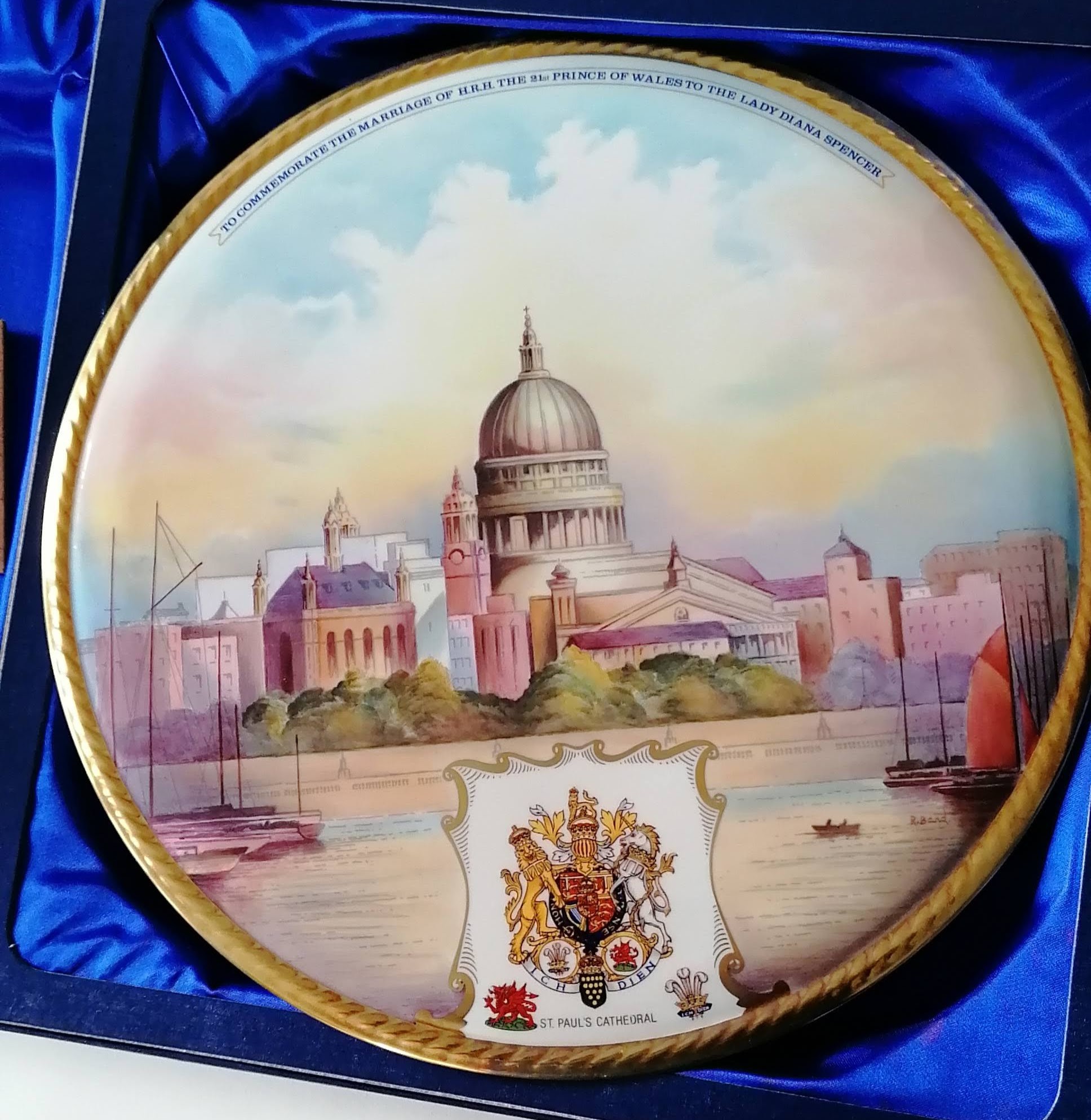 An Aynsley wall plaque of St Paul's Cathedral to commemorate the wedding of Charles, Prince of