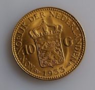 A 10 Guilders (Gulden) Netherlands Wilhelmina gold (.900) coin, 1933, 6.7g