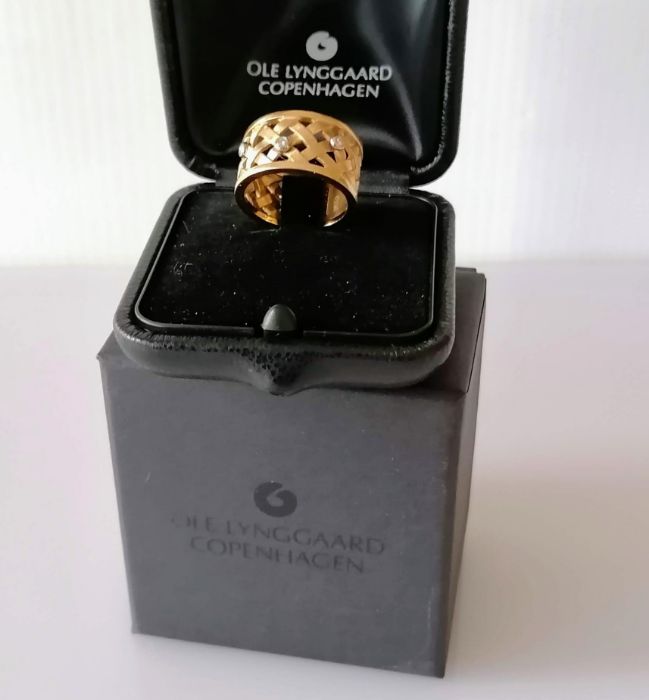 An Ole Lynggaard gold and diamond lattice ring, size N, stamped 750 and signed Ole - Bild 2 aus 5