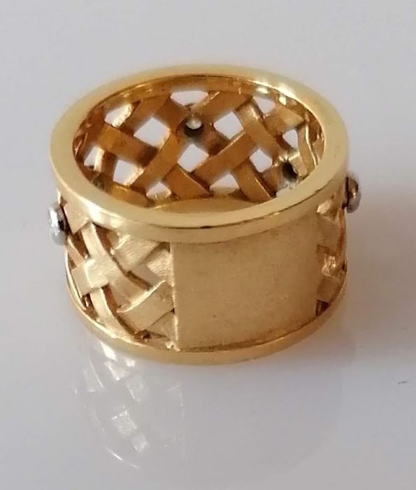 An Ole Lynggaard gold and diamond lattice ring, size N, stamped 750 and signed Ole - Bild 3 aus 5