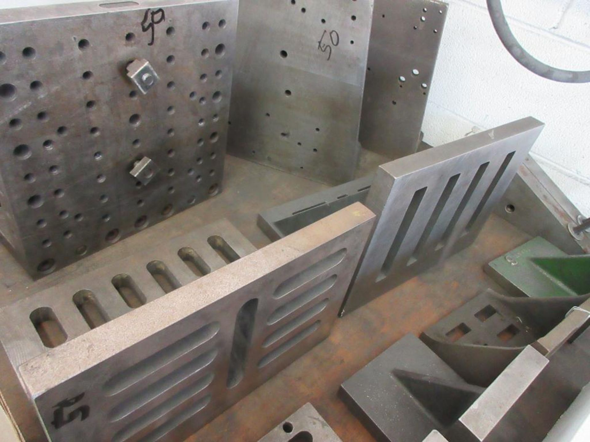 14 ASSORTED ANGLE PLATES, 2 BLOCKS - Image 4 of 7