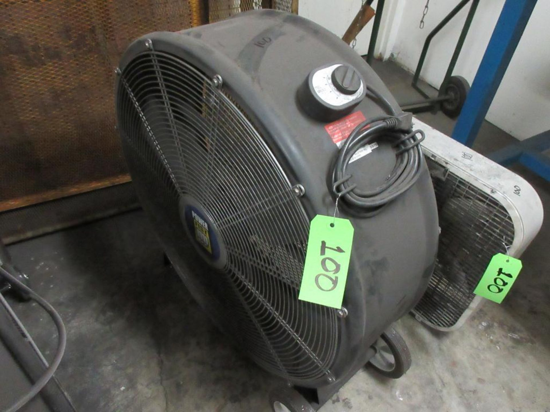 2 POWER FIST FANS, 32", 30" & 18" SQUARE FAN - Image 3 of 4