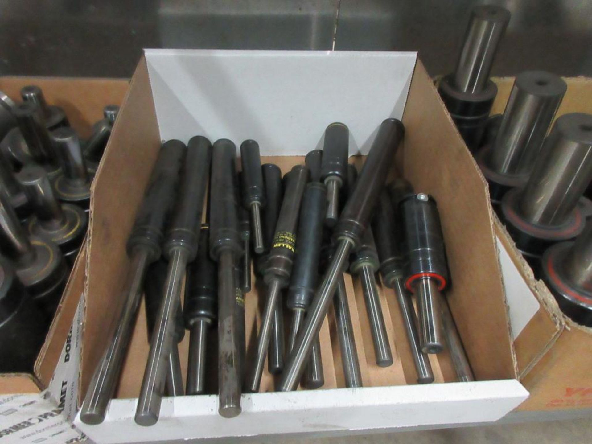 9 BOXES ASSORTED GAS SPRINGS - Image 6 of 10