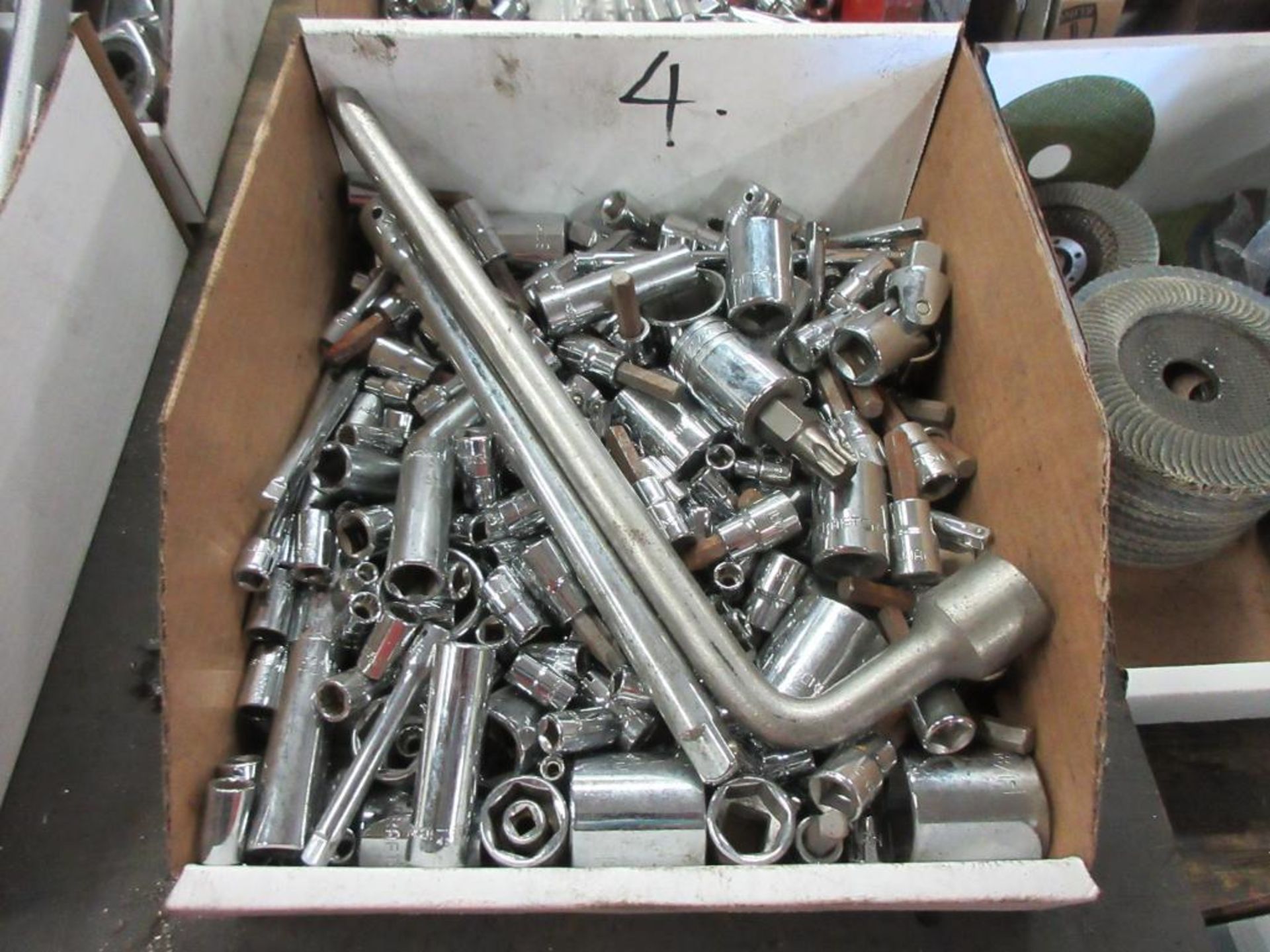 SOCKET WRENCH SET, 2 BOXES HAND SOCKETS AND BITS - Image 3 of 4