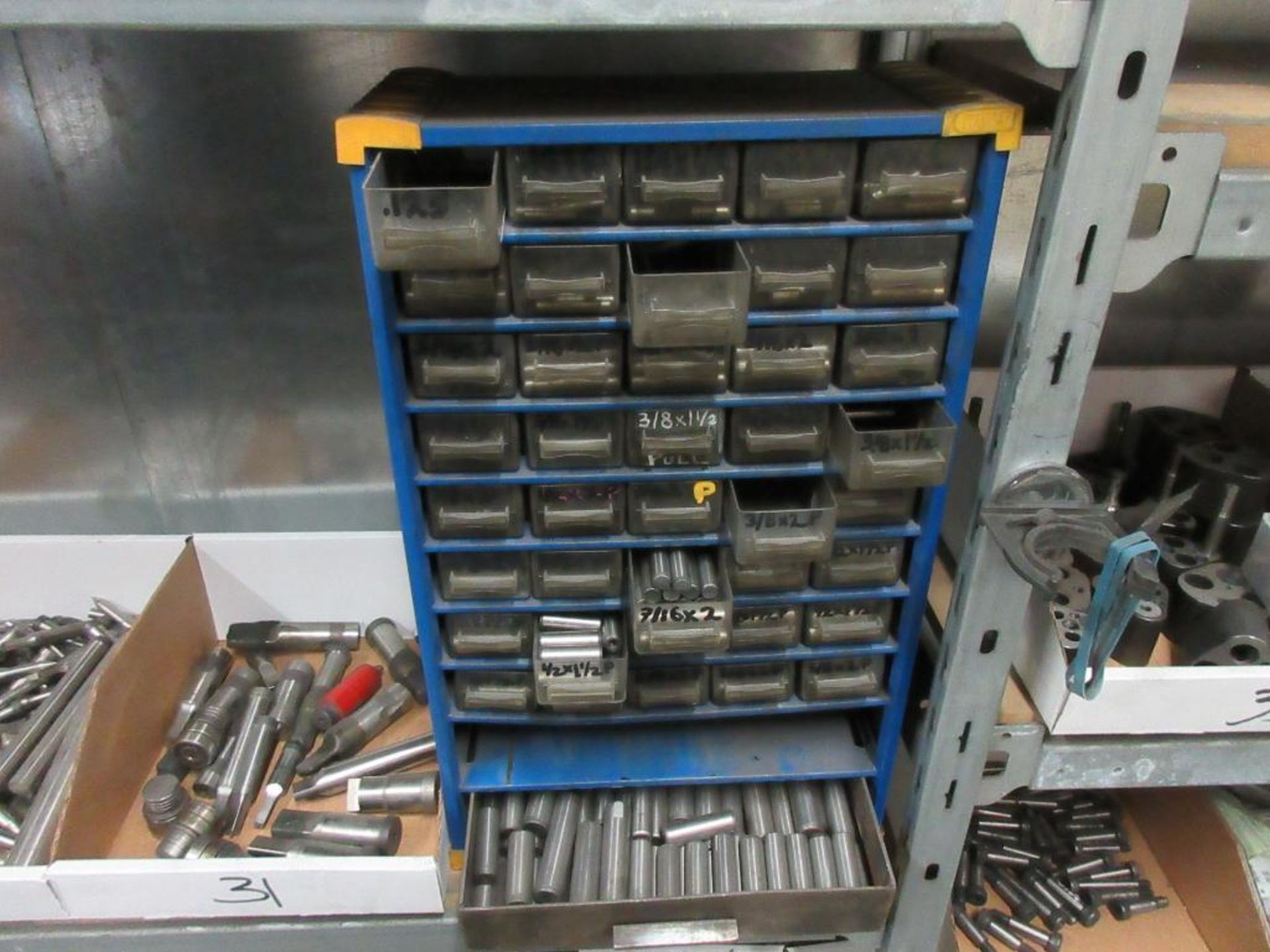 6 BOXES ASSORTED DEMOUNTABLE GUIDE PINS, 5 TOOL DRAWER BINS W/ GUIDE PINS - Image 6 of 11