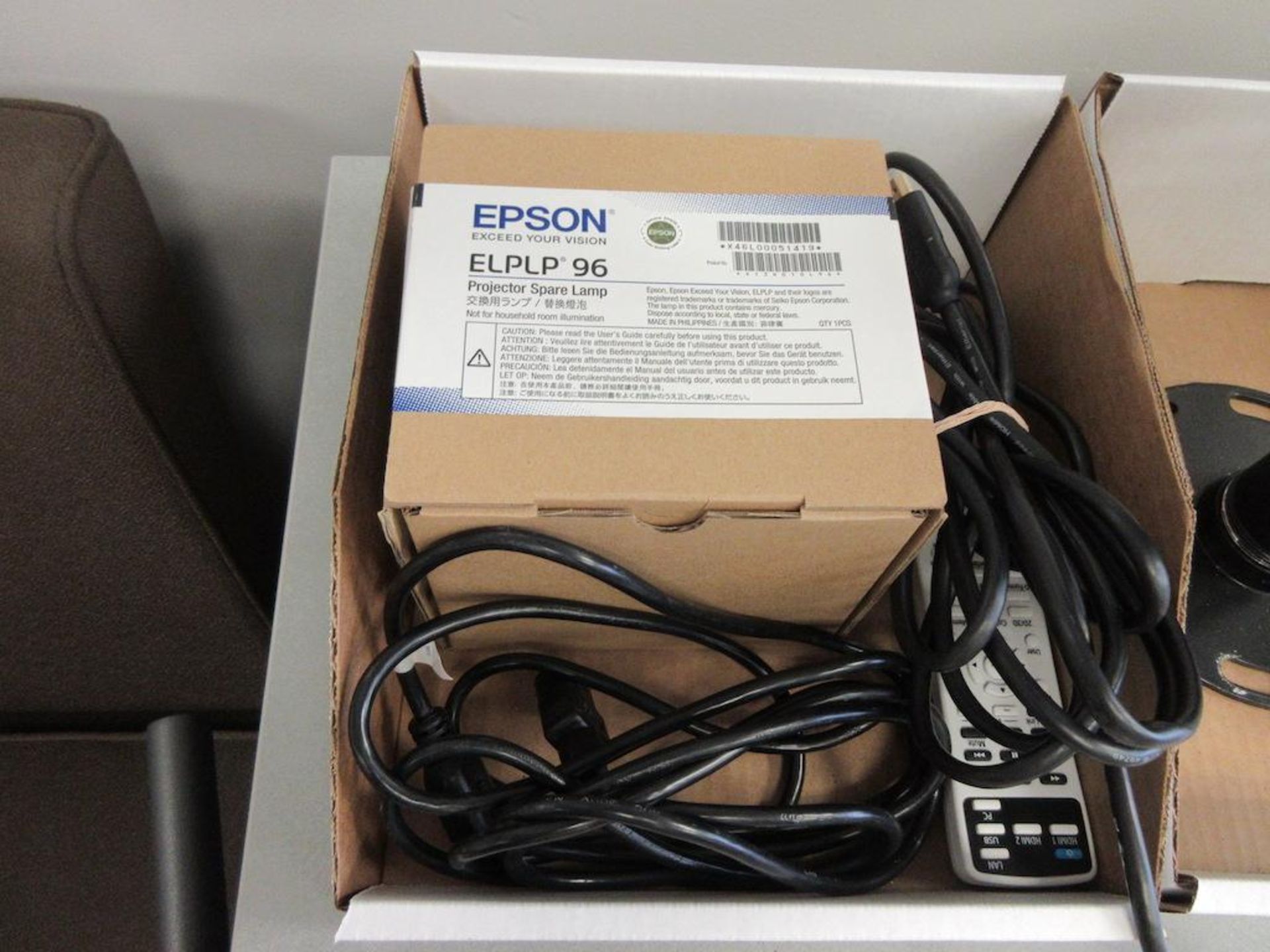 EPSON HOME CINEMA PROJECTOR MODEL H851A, POWER CORD, HDMI CABLE, REMOTE CONTROL, SN X4QP7700944, SPA - Image 3 of 3