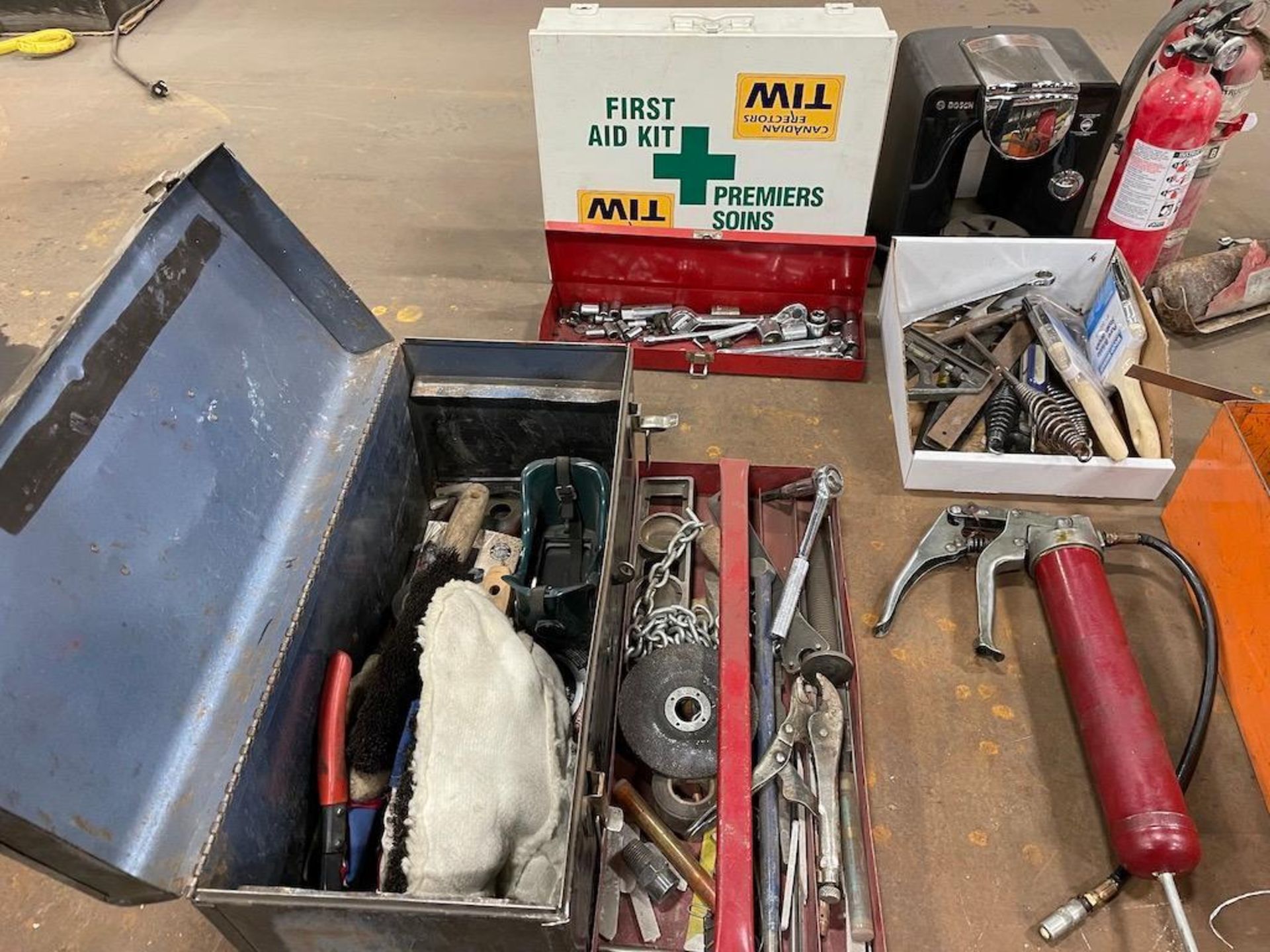 ASSORTED HAND TOOLS, TOOL BOXES, WORK LIGHT, LETTER SET, FIRST AID, FIRE EXTINGUISHERS, BOSCH TASSIM - Image 2 of 3