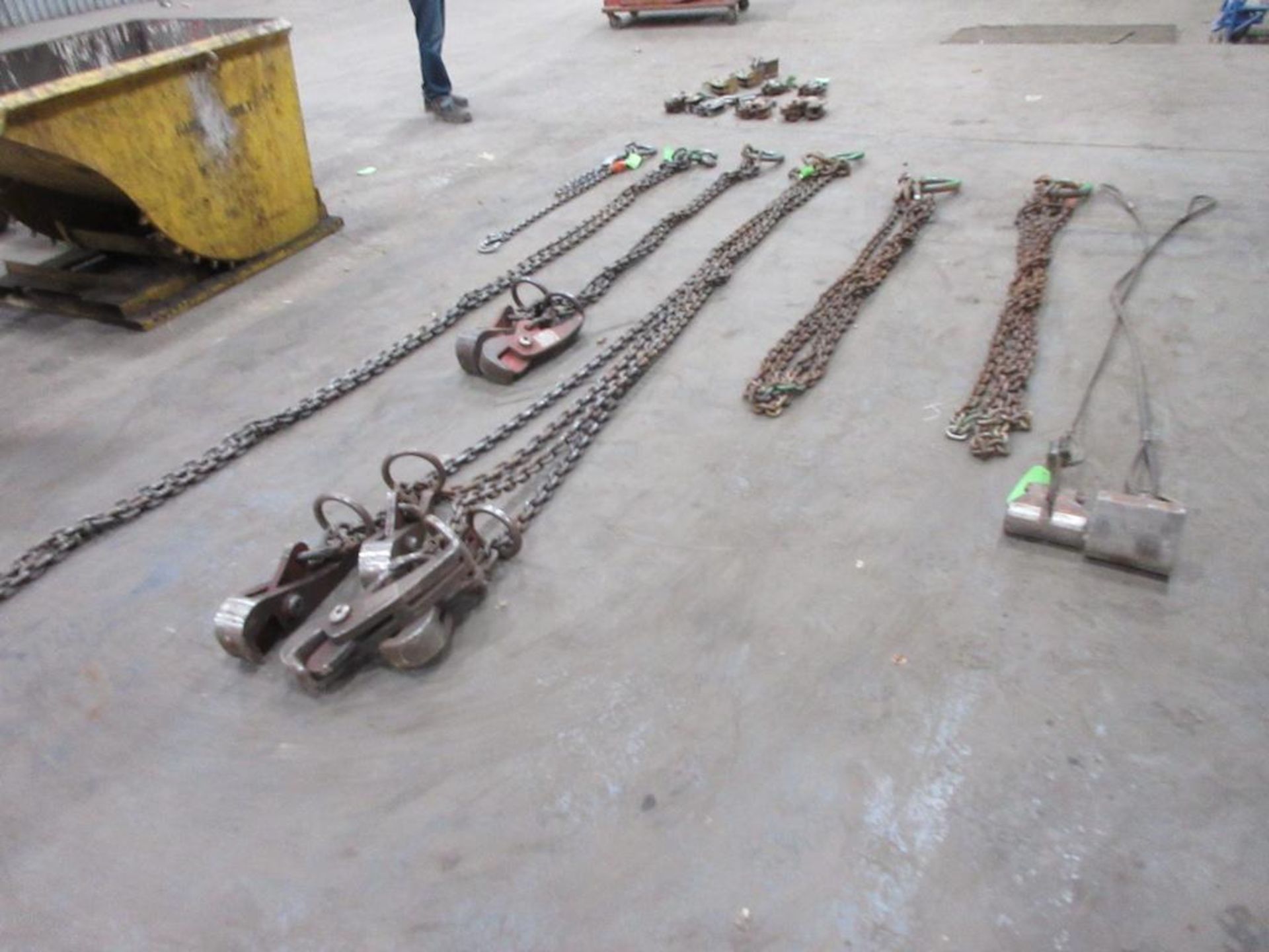 (6) ASSORTED HEAVY DUTY LIFTING CHAINS, UP TO 3 TON PLATE GRABS, PLUS (9) ASSORTED PLATE GRABS UP TO - Image 2 of 2