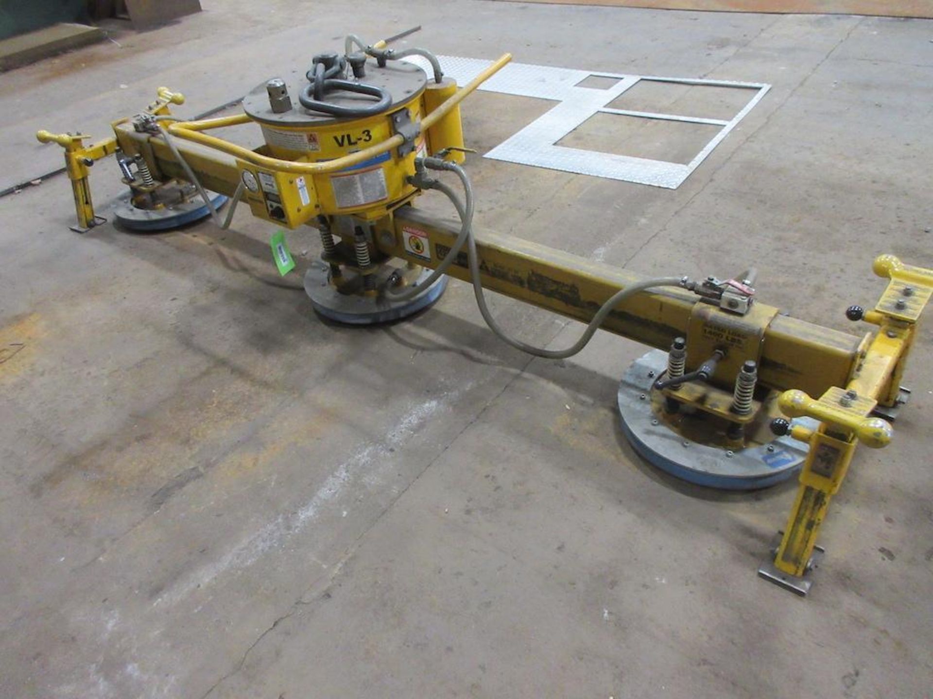 ANVER 4,200 LB CAP SUCTION LIFT, MODEL L420M3-110, SN S0070013255