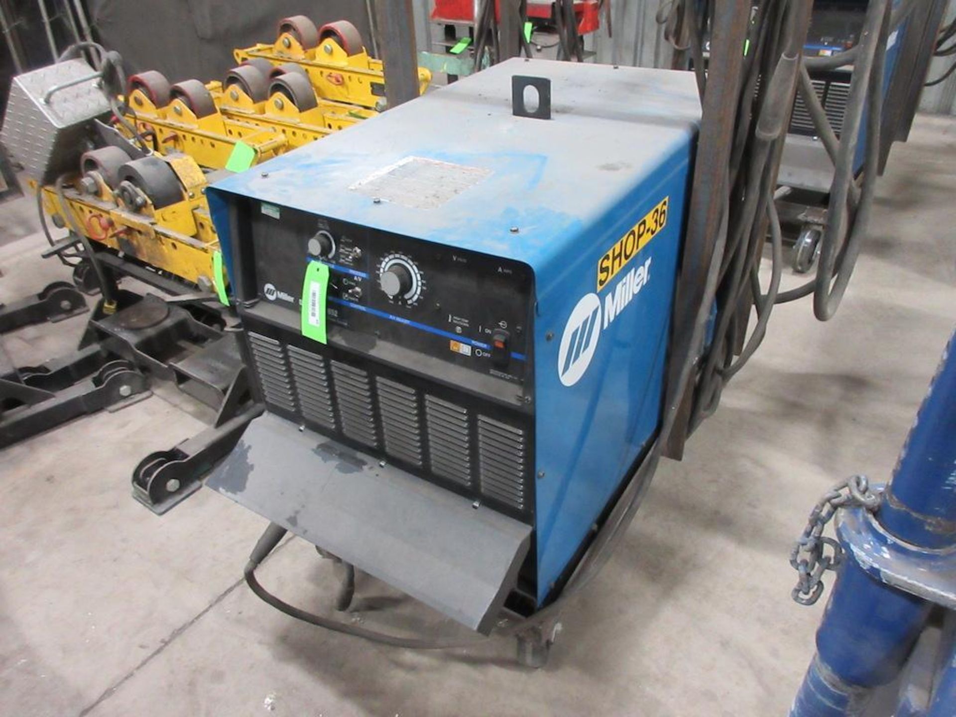 MILLER DIMENSION 652 CC/CV DC WELDING POWER SOURCE, ON STEEL ROLLING FRAME