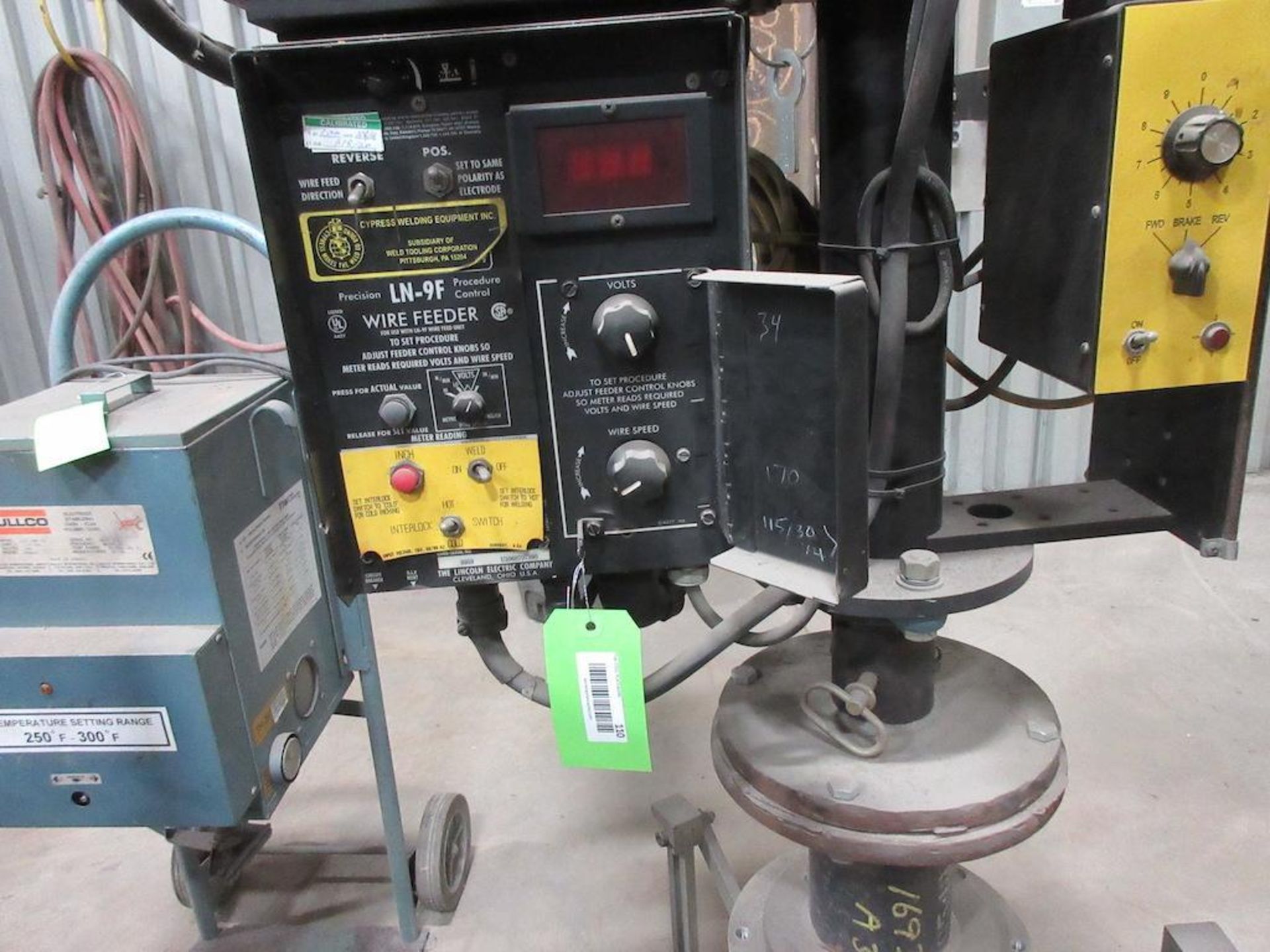 LINCOLN ELECTRIC CIRCLE WELDER FIXTURE W LN-9F WIRE FEEDER (WELD POWER SOURCE NOT INCLUDED) - Image 2 of 3