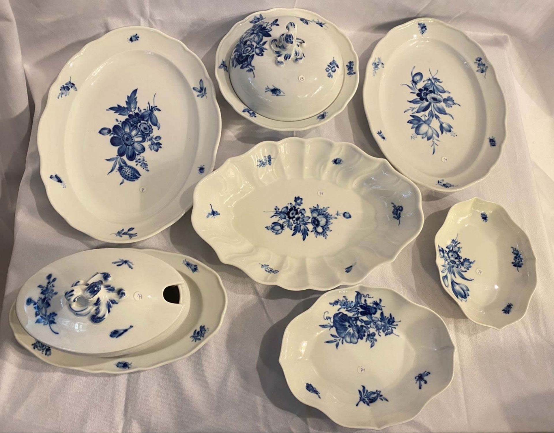 Meissen Essservice mit blauen Blumen