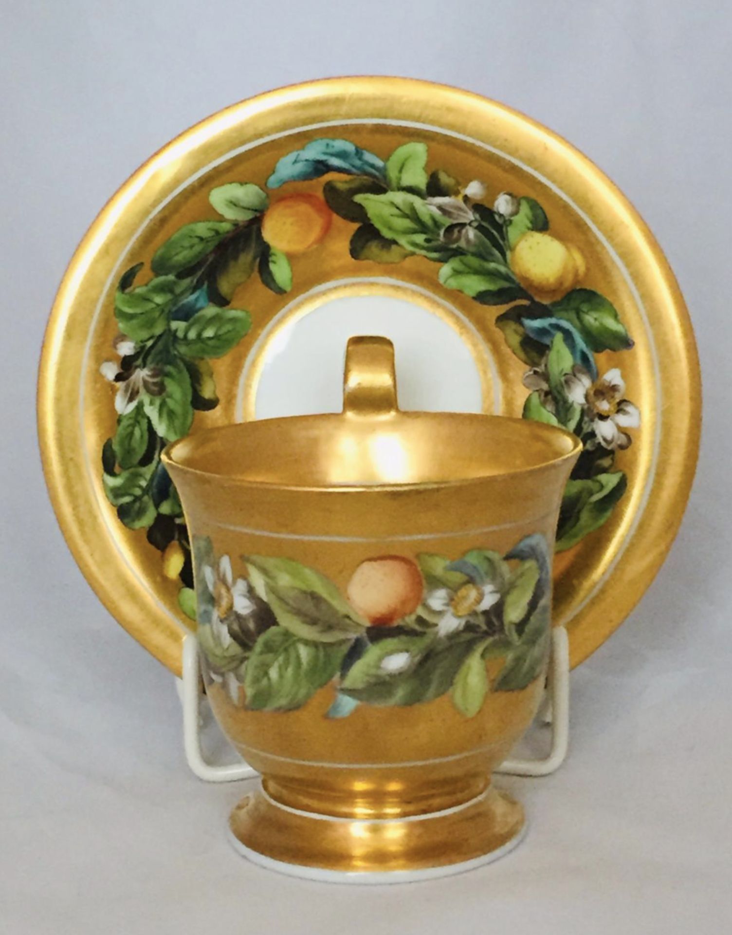 Meissen vergoldetes Gedeck mit umlaufender Zitronenmalerei