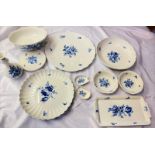 Meissen Essservice mit blaue Blumen