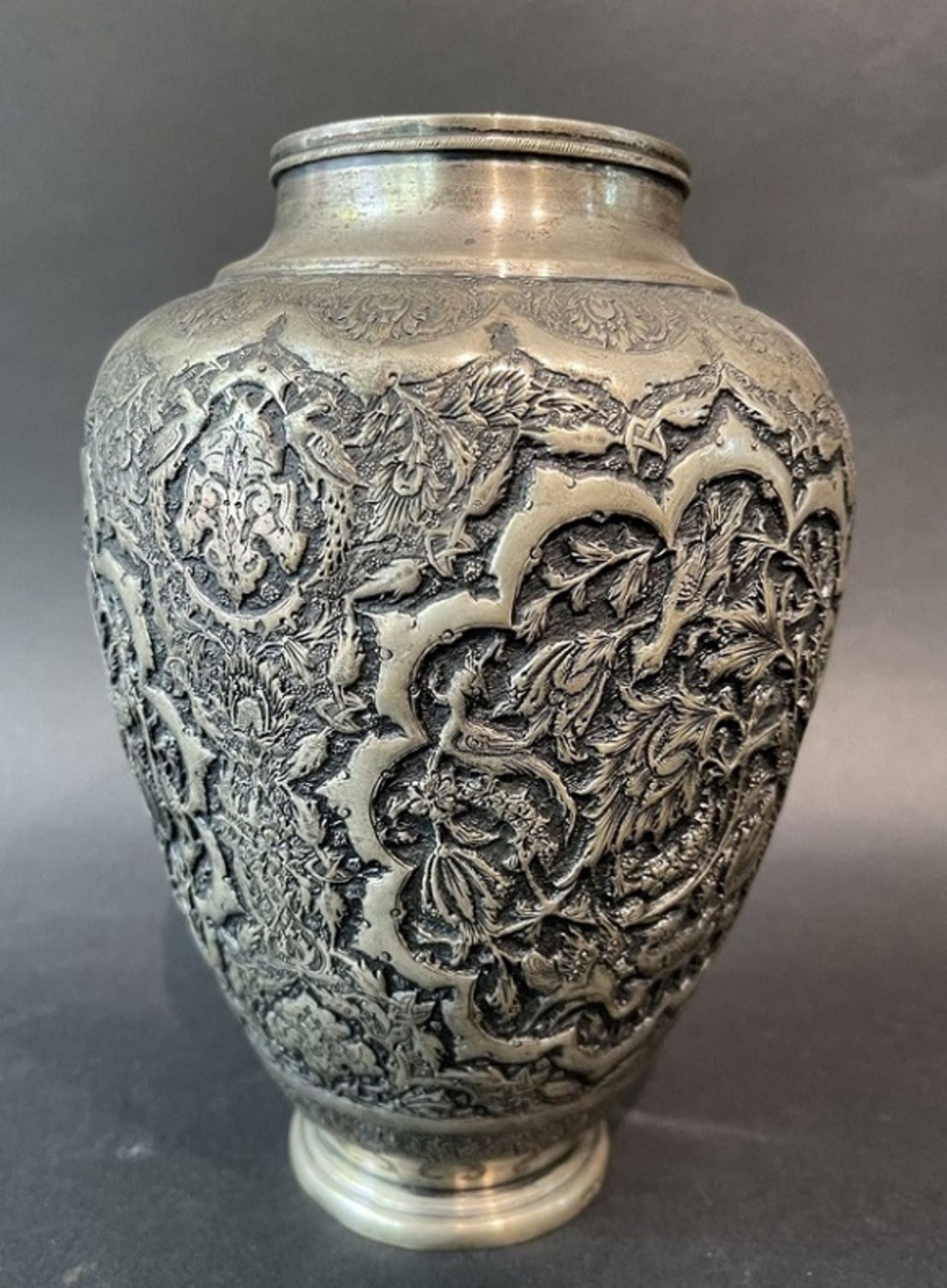 Alte persische 84 Silber Vase mit Relief