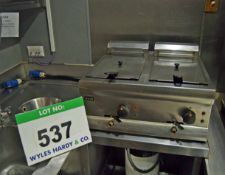 A LINCAT Twin Basket Benchtop Electric Immersion Fryer