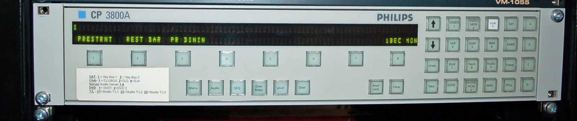 A PHILIPS CP3800A 8-Channel AV Controller