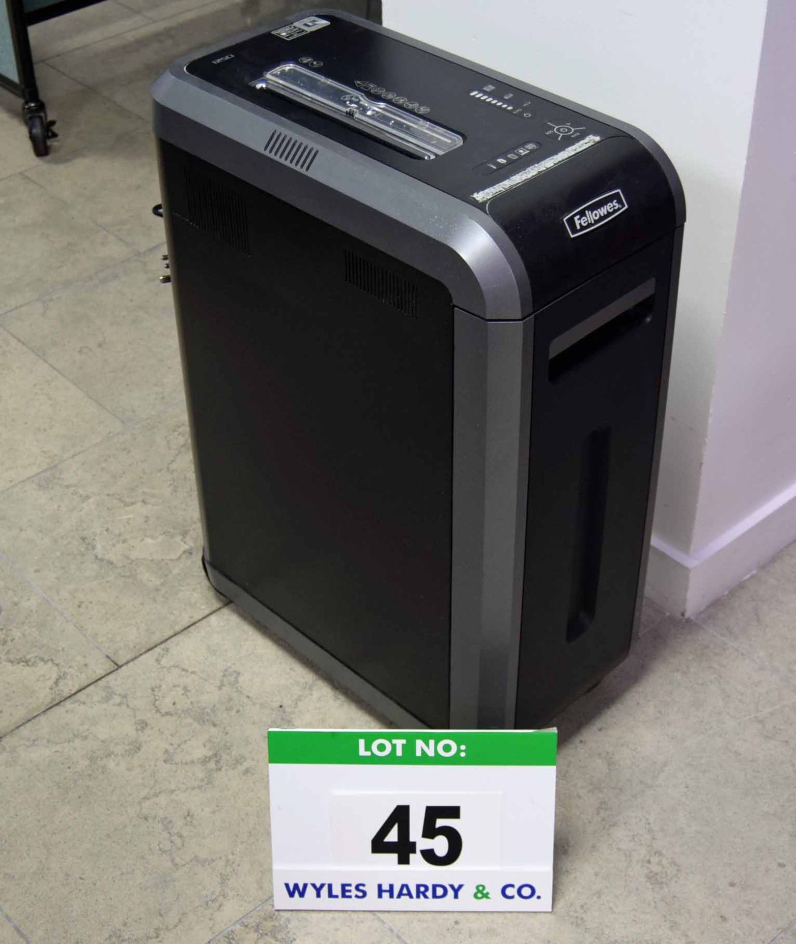 A FELLOWES 125ci Heavy Duty Electric Document Shredder