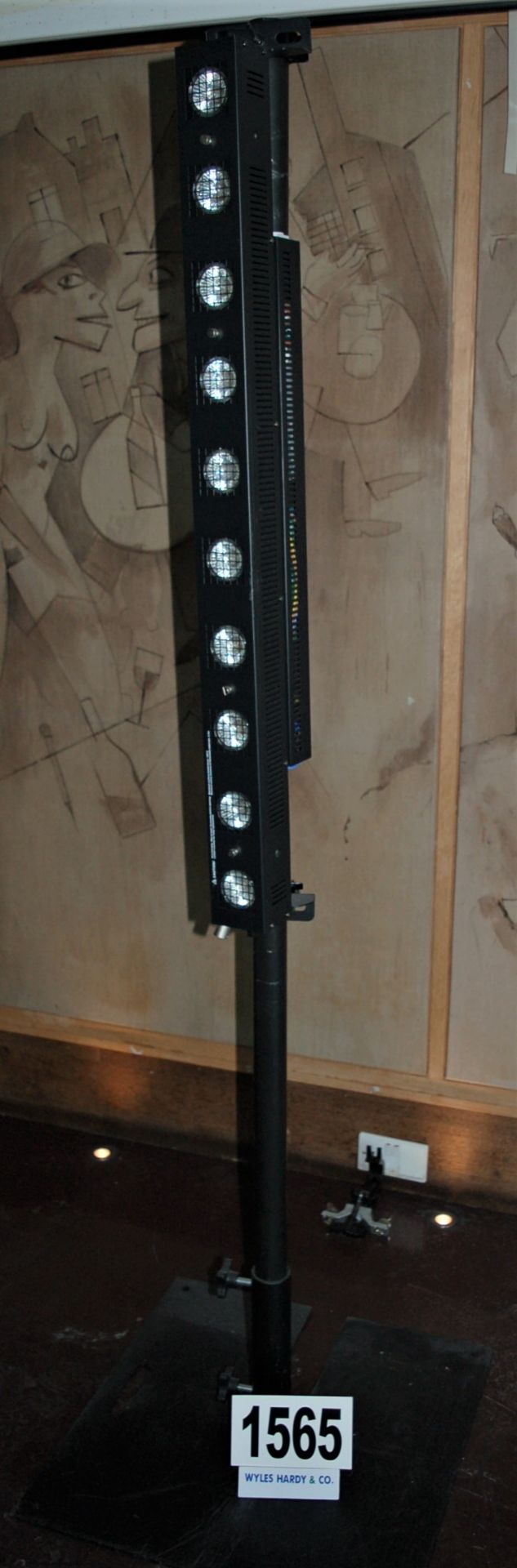 A SHOWTEC Sunstrip Active Programmable 10-Lamp Stage Lighting Array with Audio Interface on Heavy