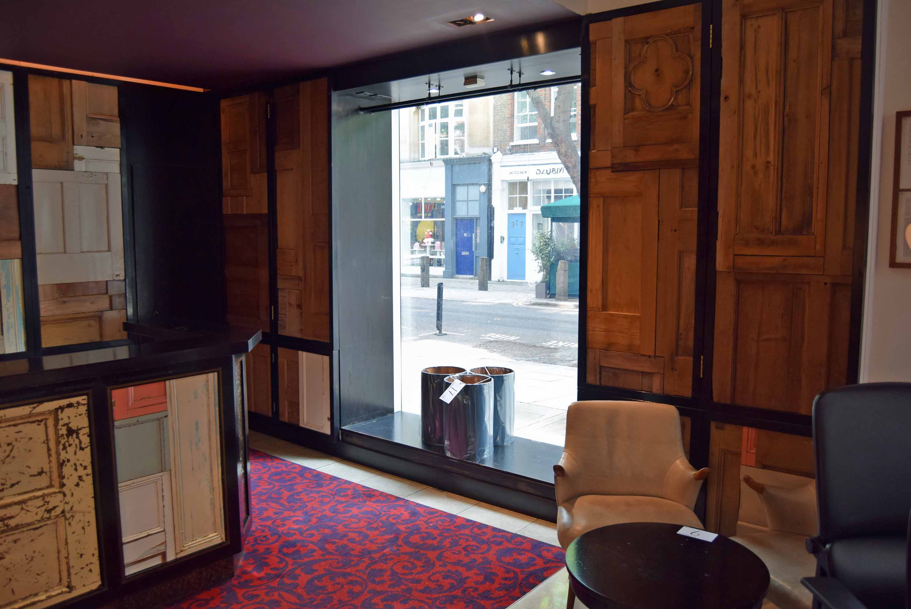 The Ebony Stained and Lacquered 'C' Shaped Reception Desk, 3230mm long x 110mm deep plus 900mm - Image 5 of 6