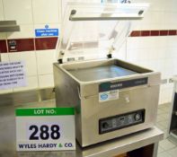 A HENKELMAN Jumbo 42 Benchtop Electric Vacuum Sealing Machine