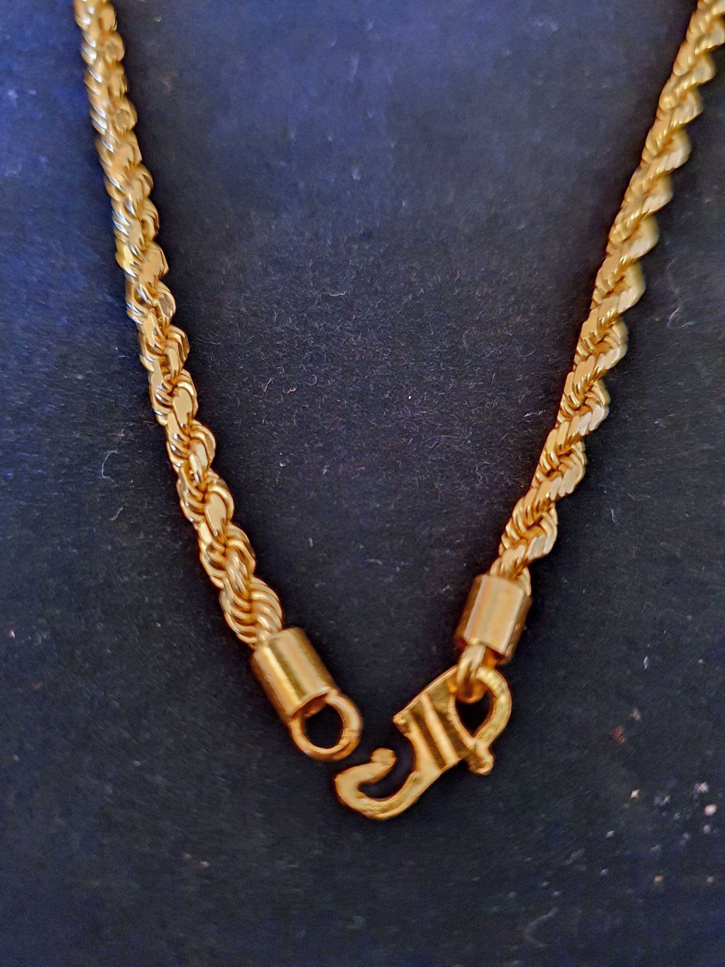 76cm Gold Rope Link Necklace with Hook Clasp. 35.310 grams - Image 3 of 5