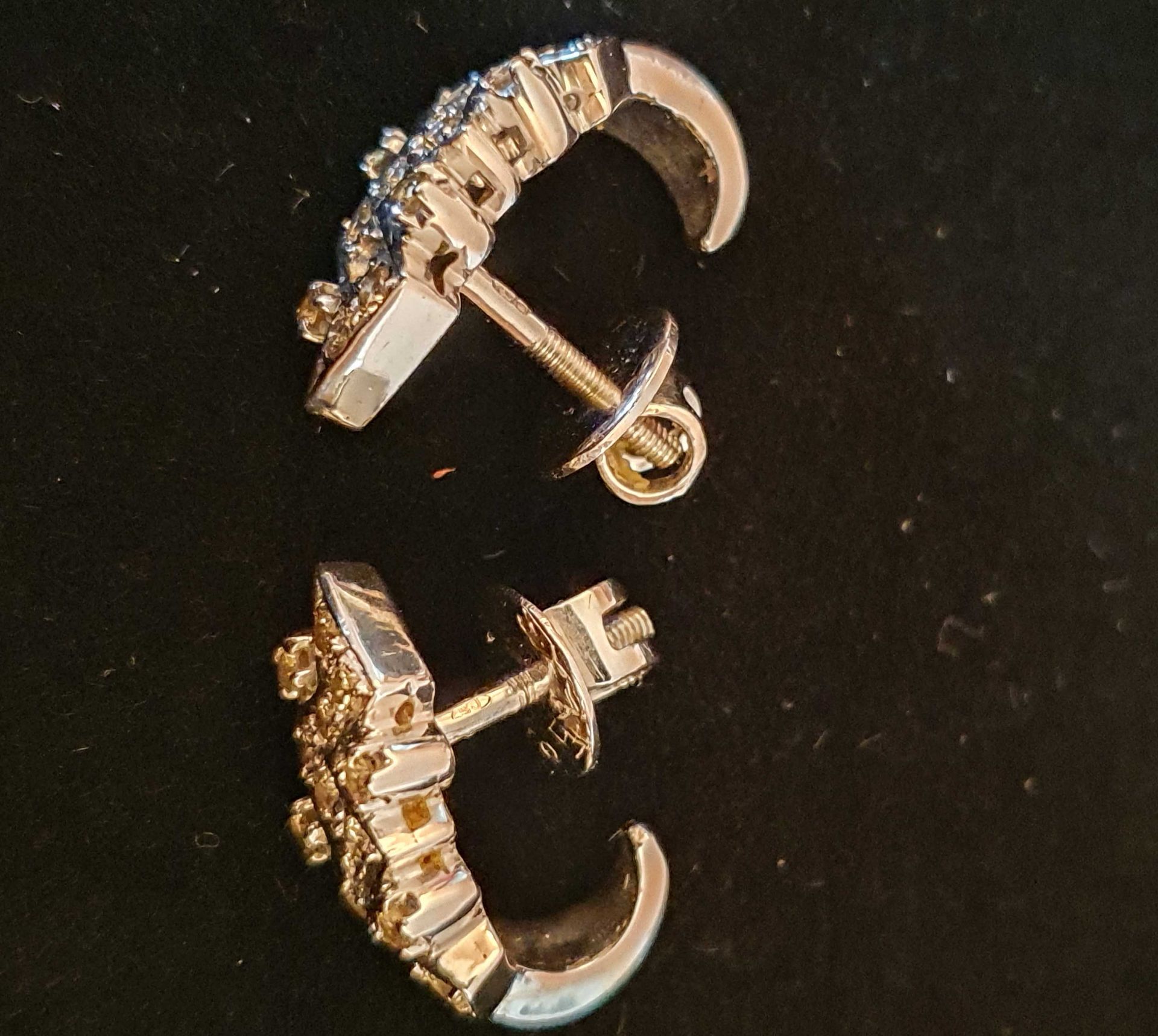 Pair of Contemporary Earrings, In white Metal Set with Diamonds. 1 with Missing Stone, 7.410 grams - Image 2 of 5