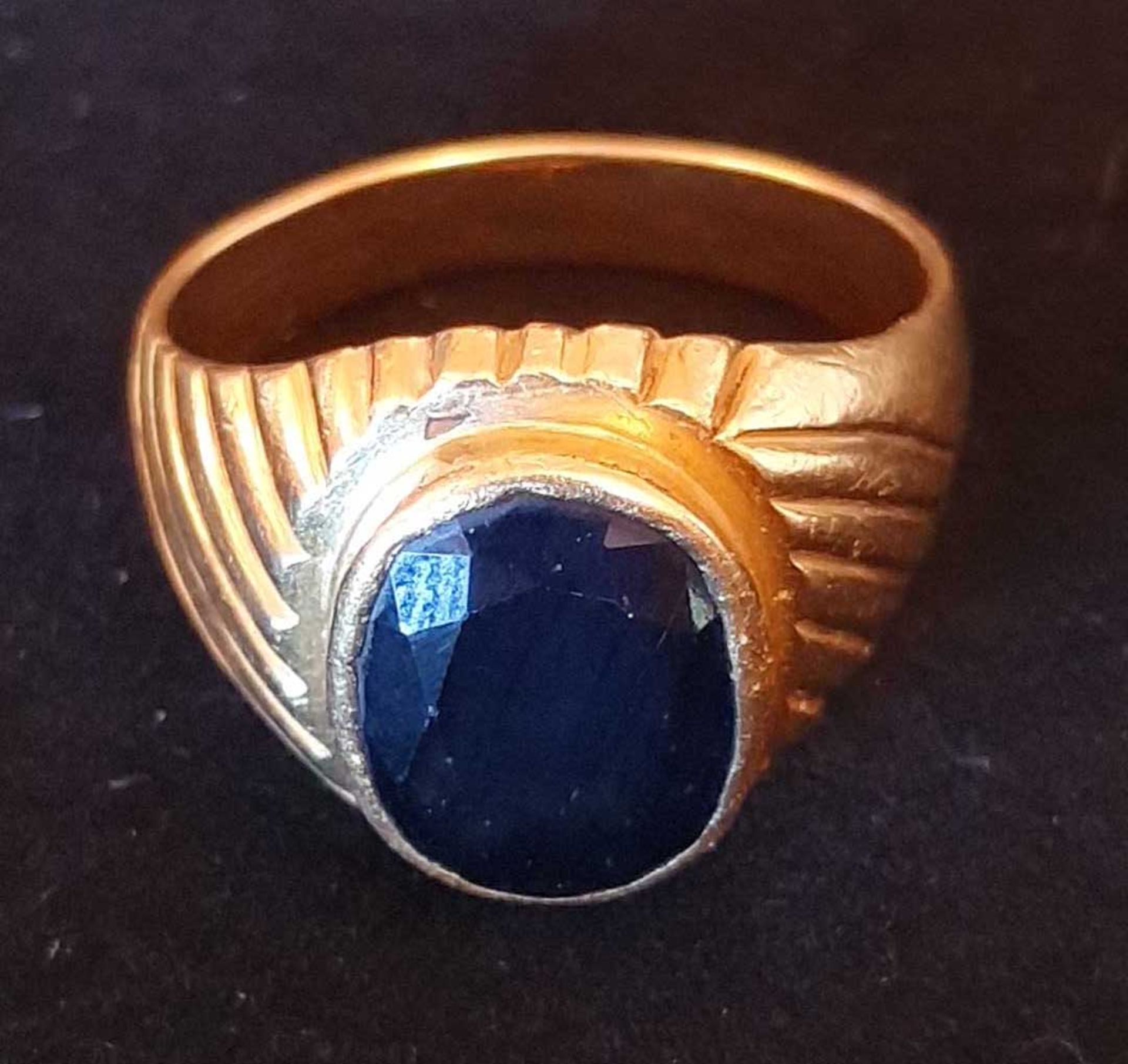 Men’s Gold Dress Ring, Set Oval Form Dark Sapphire Stone, UK Size Z, 16.830 grams - Image 2 of 3