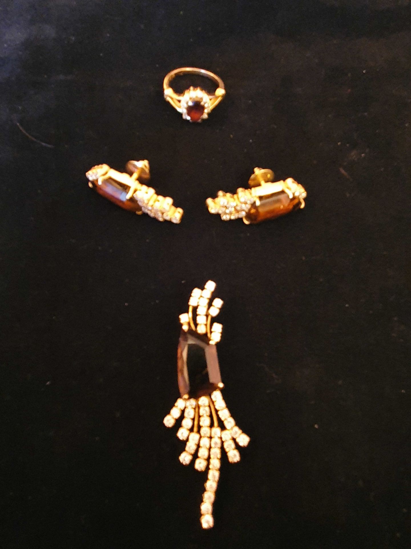 Ladies Garniture comprising, A Ring, Pendant and a Pair of Earrings