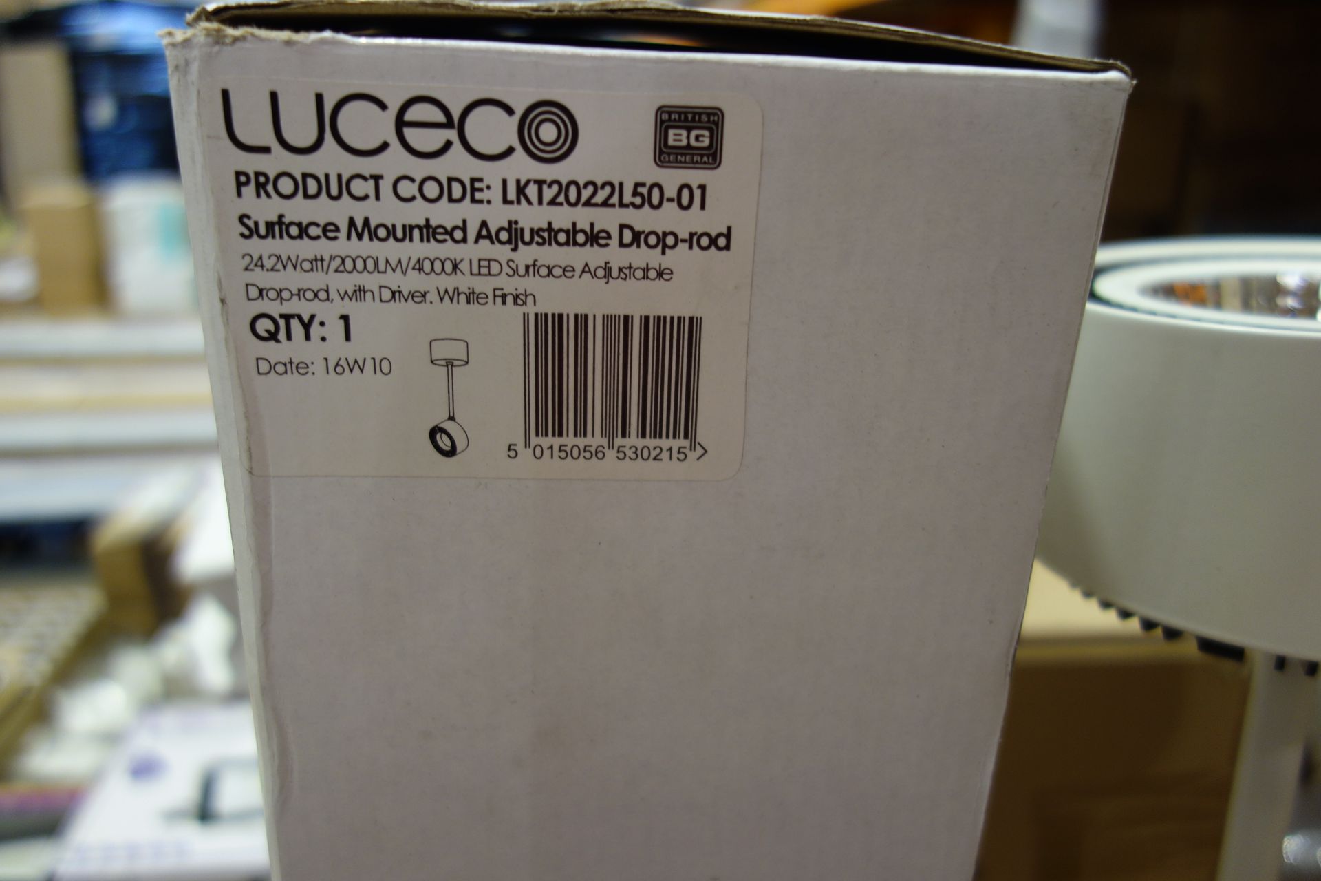 12 X Luceco LKT 2022L50-01 24 2 W LED Surface Mounted Adjustable Drop Rod Light Fitting 4000K 2000