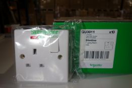 200 x Schnedier GU3011 1 GANG 13a Switched Socket With Neon White Moulded