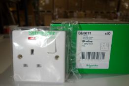 200 x Schnedier GU3011 1 GANG 13a Switched Socket With Neon White Moulded