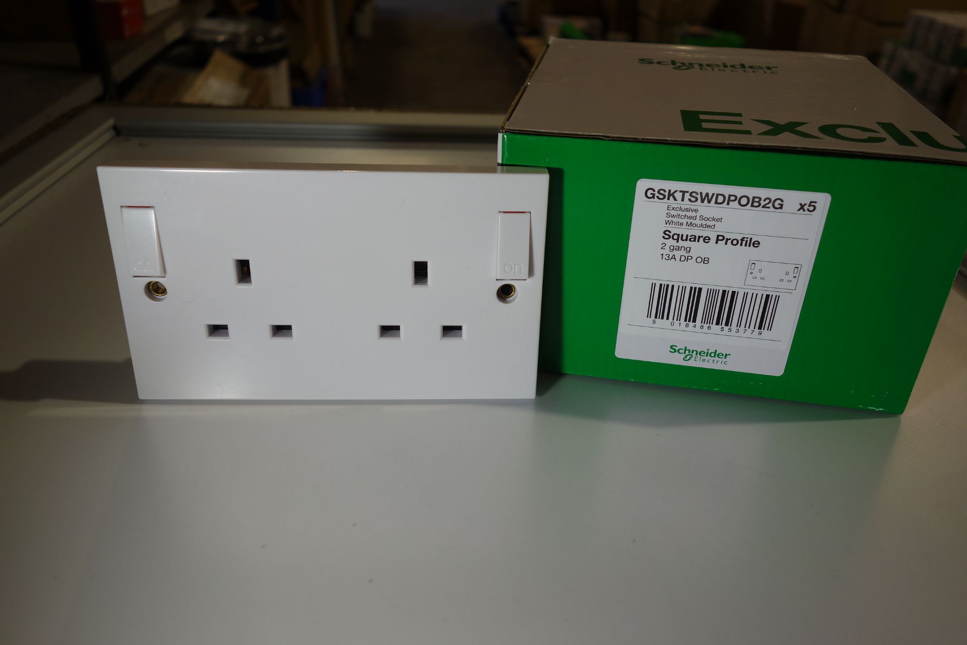 100 x Schneider GSKTSWDPOB2G 2 GANG 13 AMP DP OB Switched Sockets White Moulded Square Profile